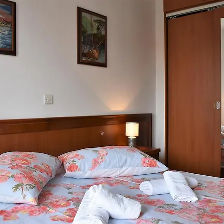 Katalin Rab Apartment *